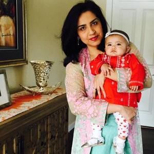 Meet your Posher, Mona